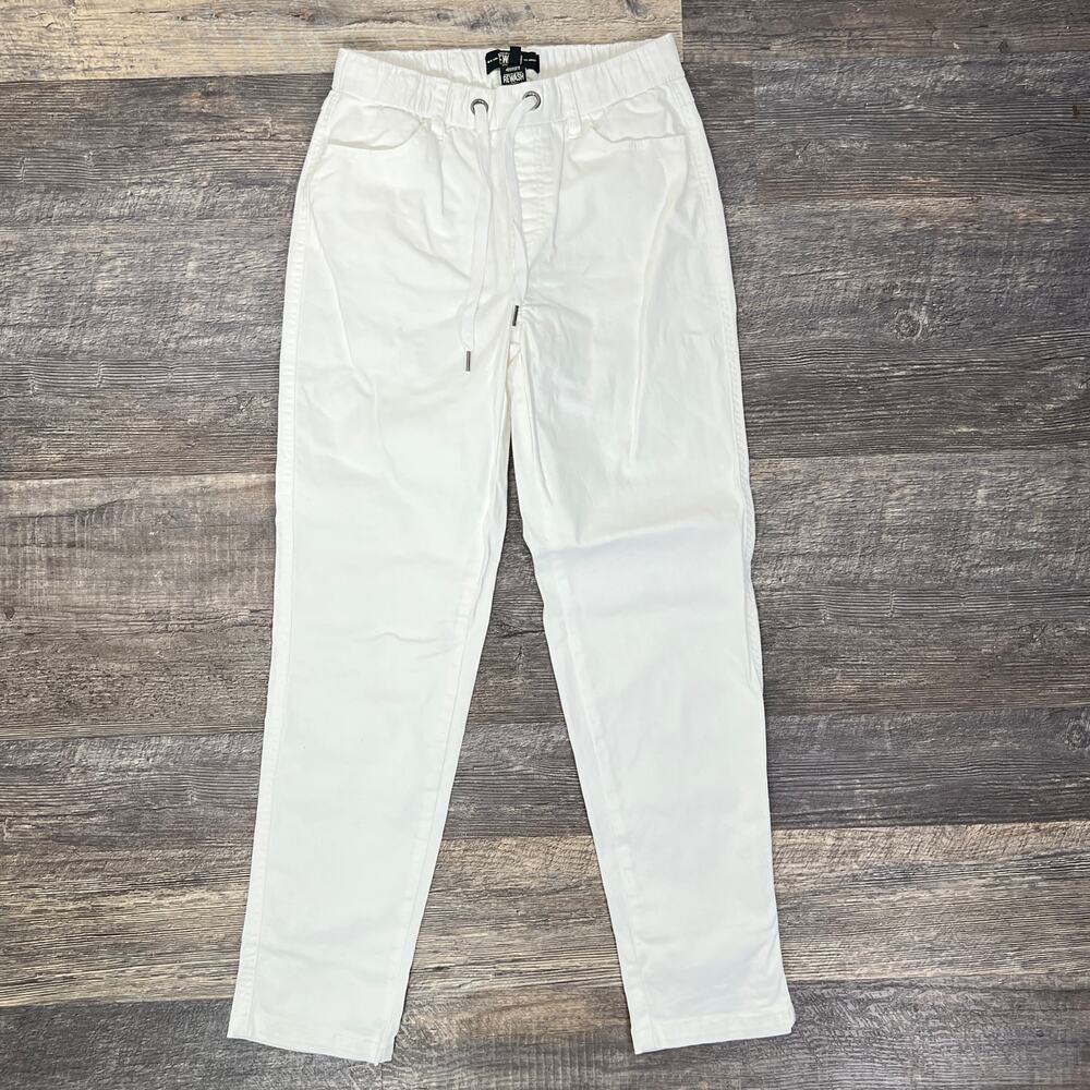 Rewash white elastic waist slim leg jeans size small S B160